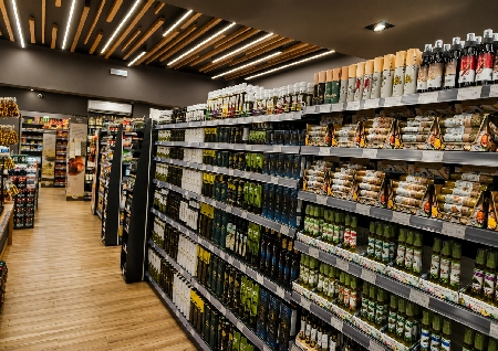 Cretan olive oil and local products inside TOPMARKET Sfakaki