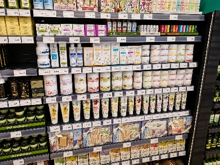 Natural cosmetics and personal care products at TOPMARKET Sfakaki